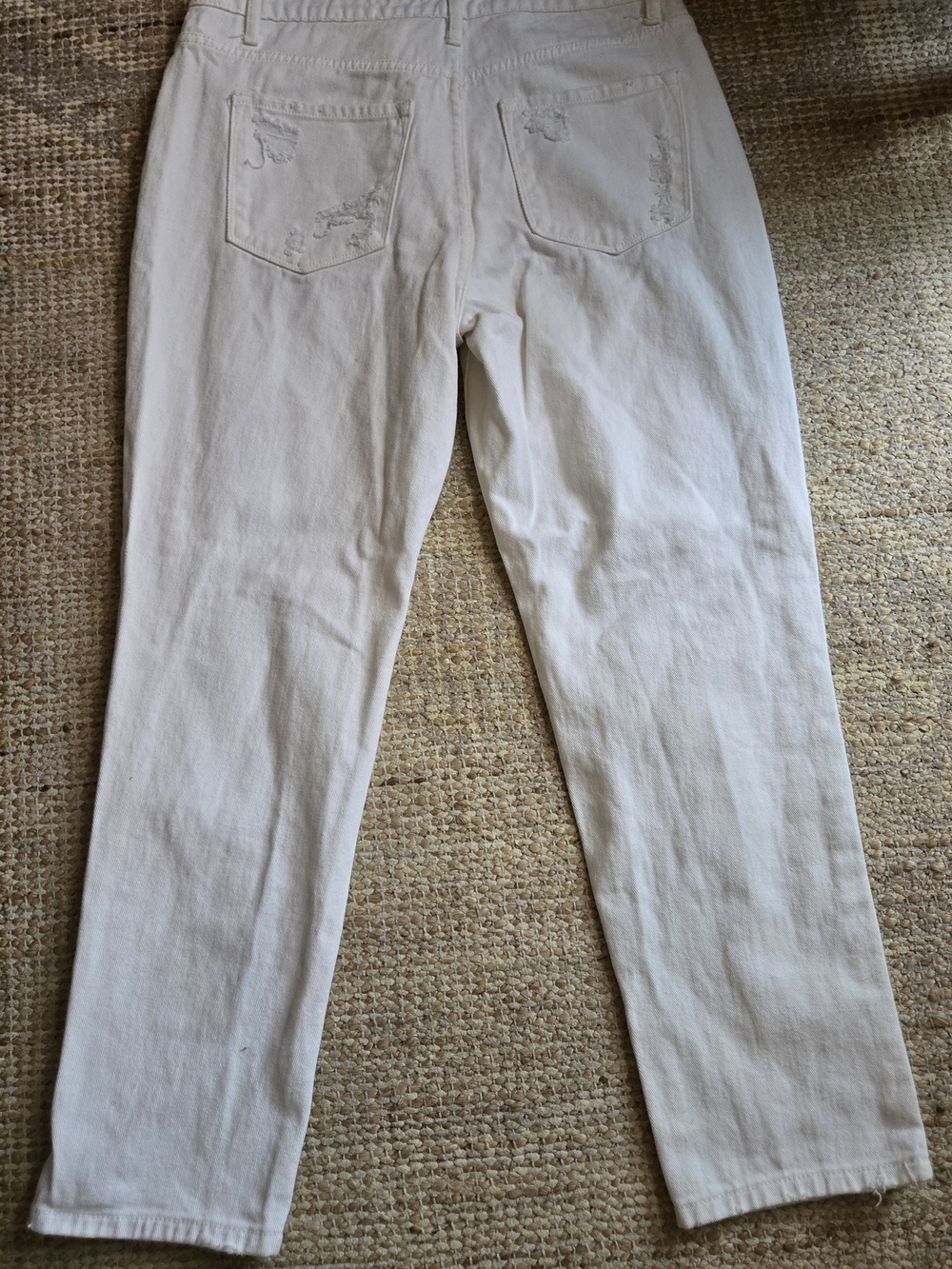 Vervet Distressed White Boyfriend Jeans — Casual Relaxed Fit - Picture 5 of 6